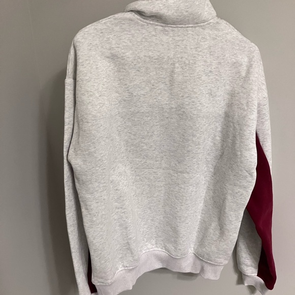 White Fox Boutique White and Red Zip-Up Sweater - Picture 4 of 5